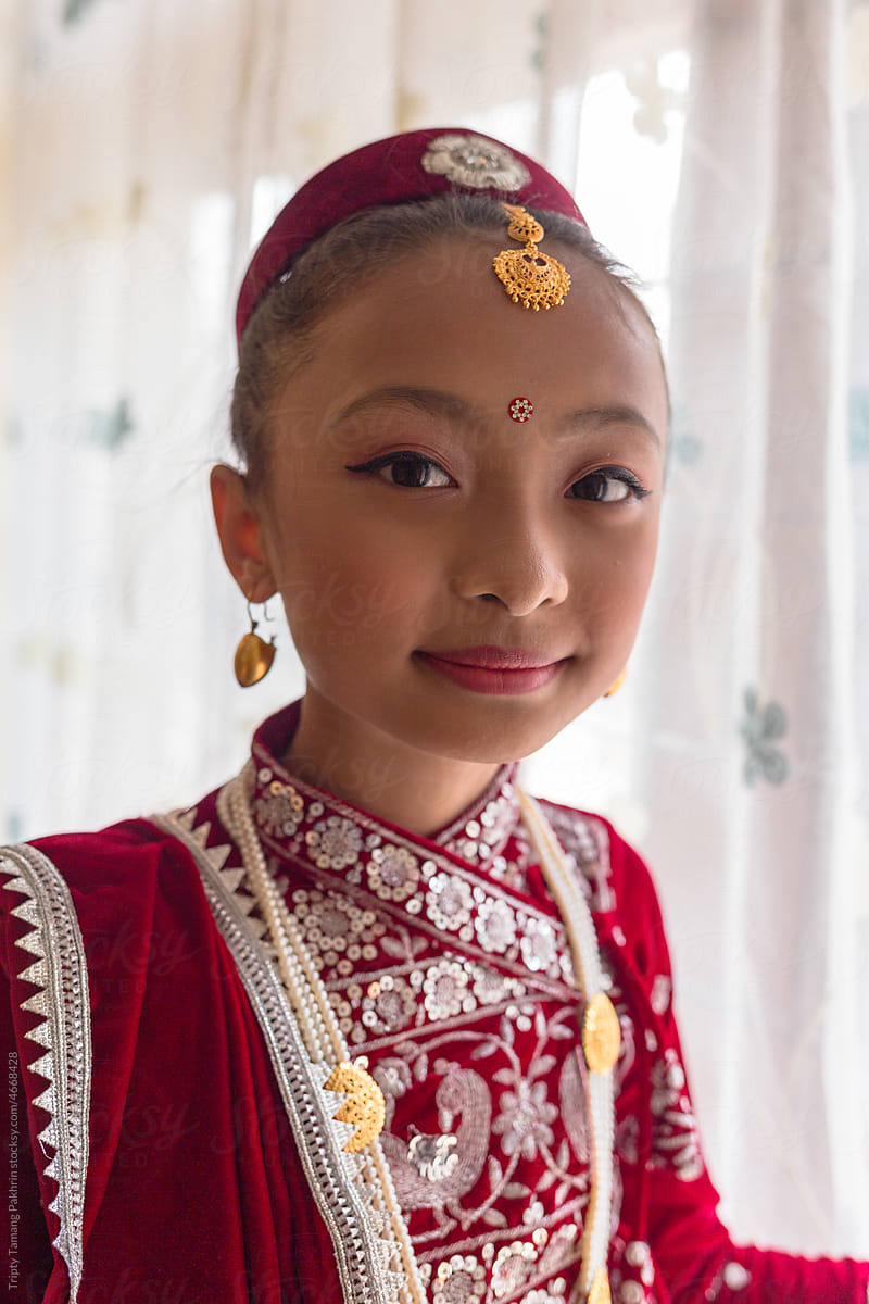 Young Nepali Girl In Traditional Dress Bhaktapur High-Res Stock Photo -  Getty Images