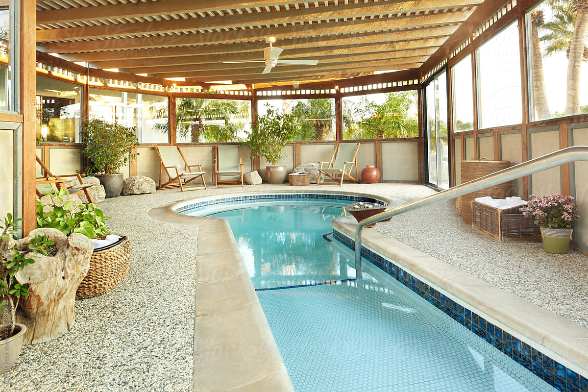 Hot tub pool at luxury hot springs in Palm Springs, California