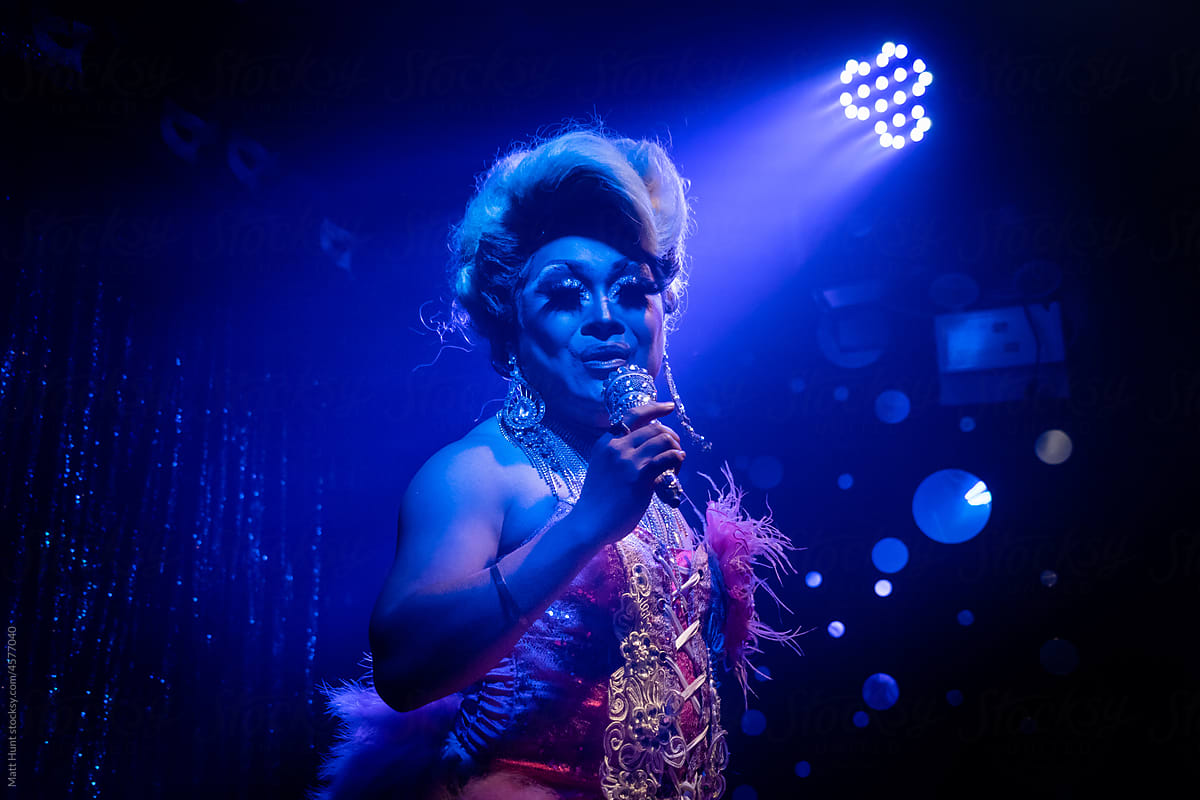 Drag queen does a live performance