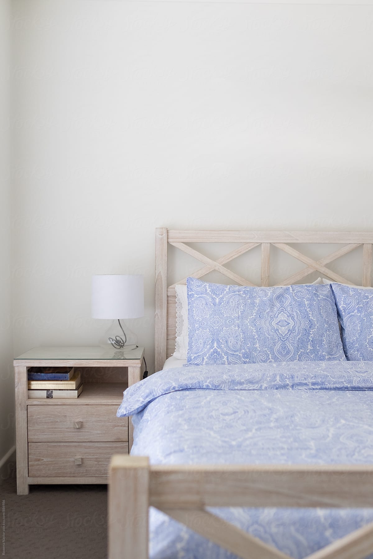 Modern Bedroom Setting Ideas