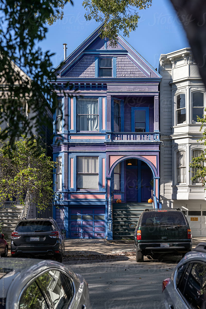 Beautiful view at Victorian homes in San Francisco