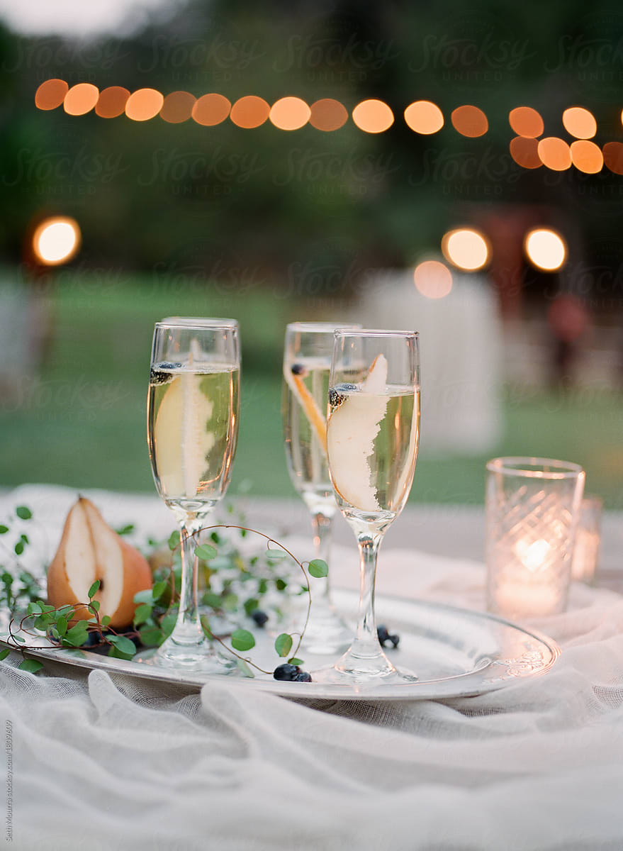 Rustic outdoor wedding reception table