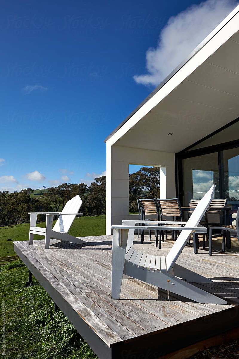 Contemporary homestead with scenic deck