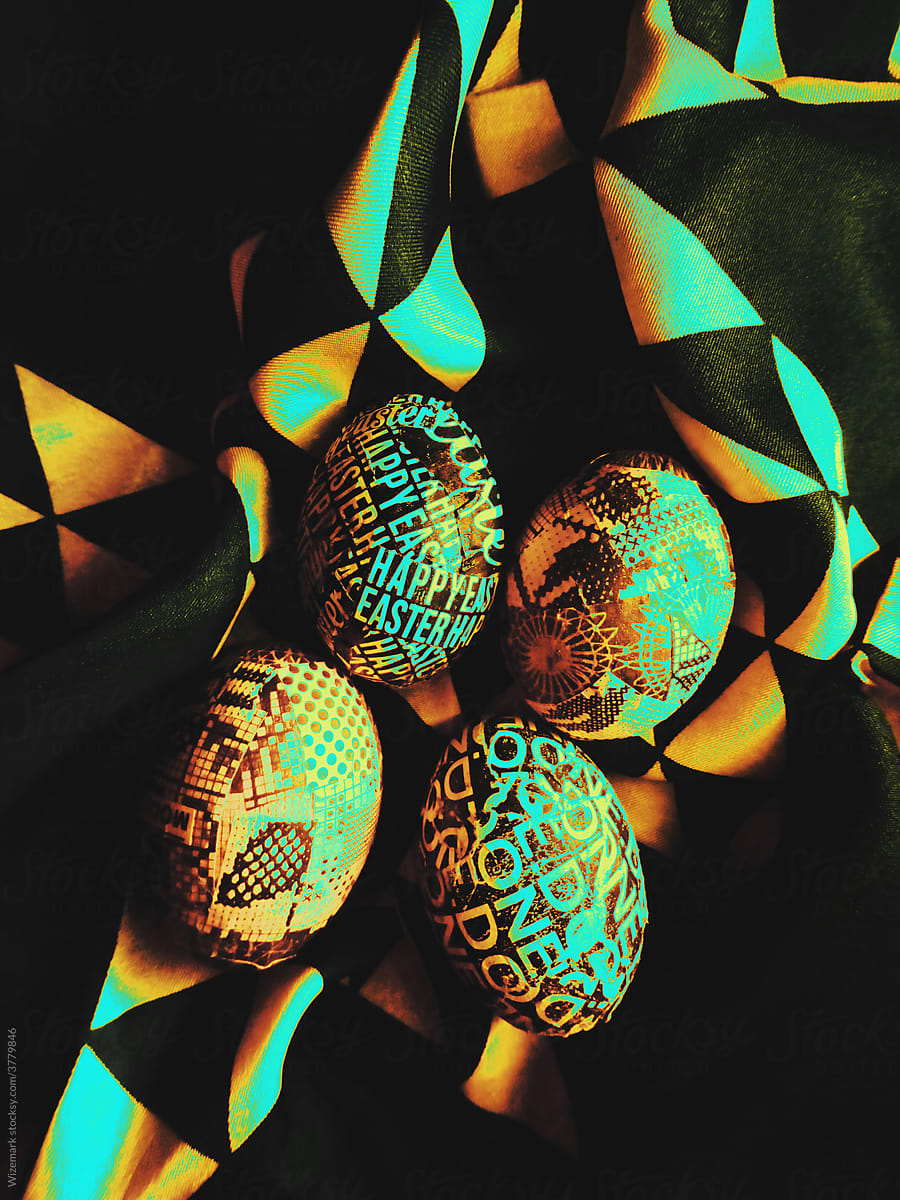 Custom, colorful and vibrant DIY Easter eggs