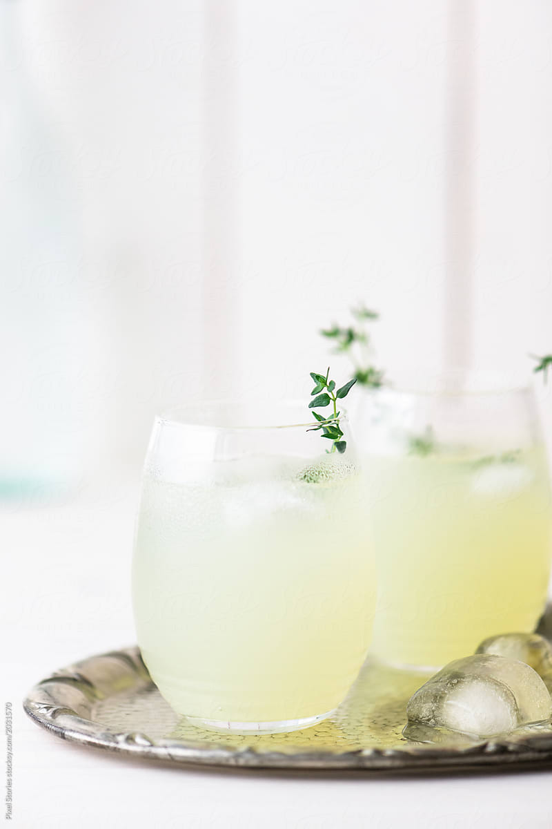 Gin fizz alcohol cocktail with Limoncello  summer drink