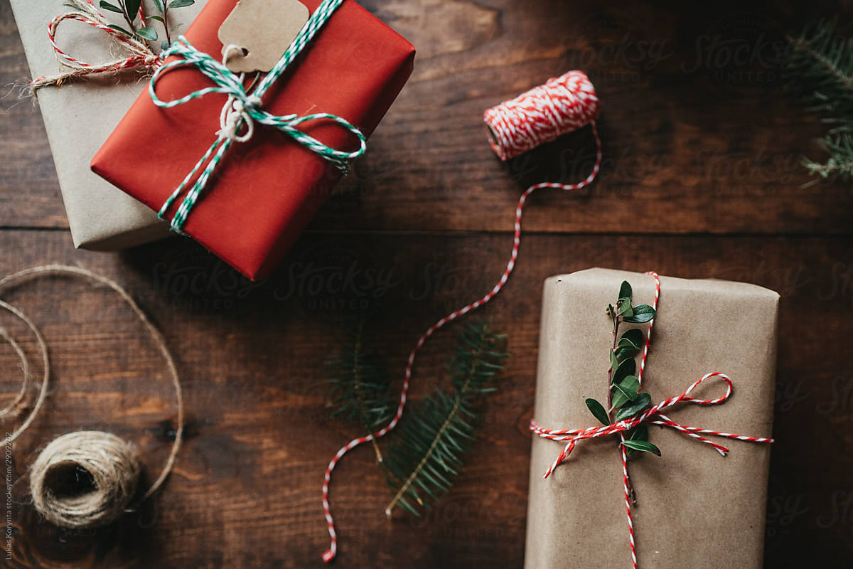 Rustic Christmas Gift Wrapping