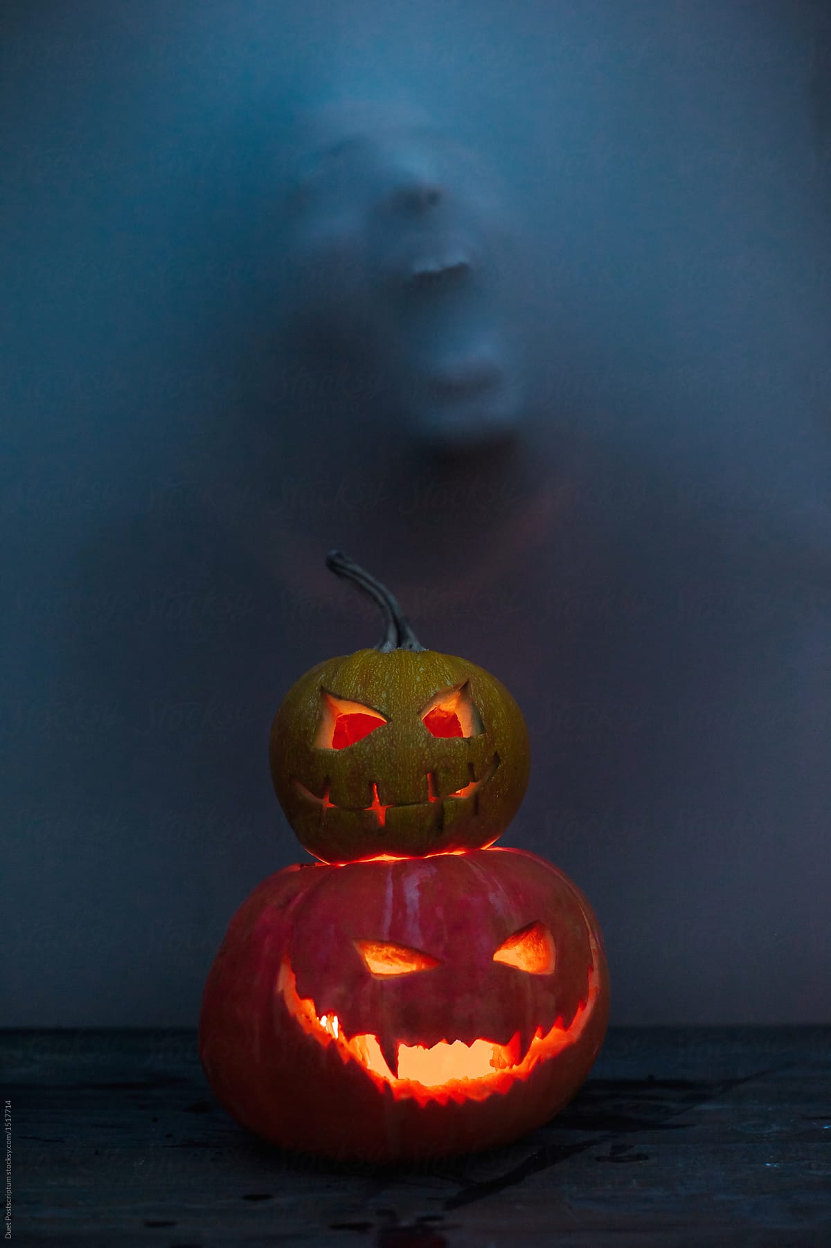 Pumpkin lanterns and mystic face