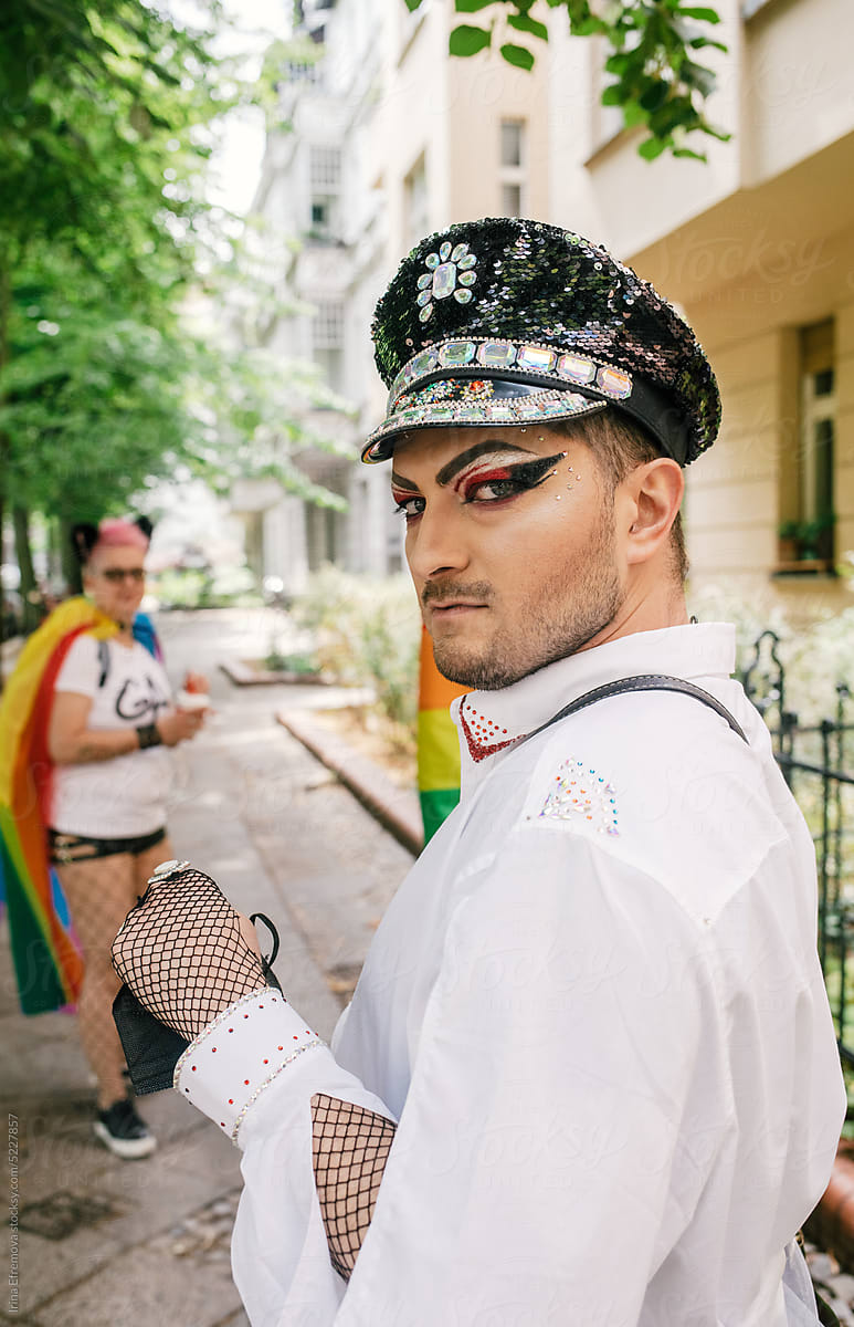 Glam officer on the way to Pride