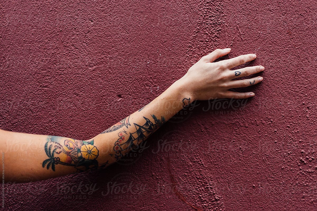 Maroon 5's Adam Levine reveals giant mermaid tattoo which took SIX months  to complete - Irish Mirror Online