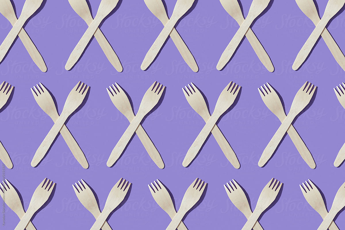 Disposable wooden forks pattern.