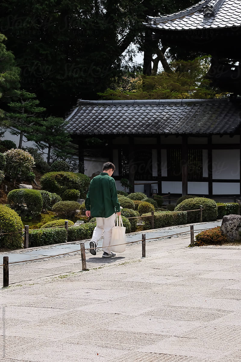 Mindfulness walking in the Japanese Zen Garden