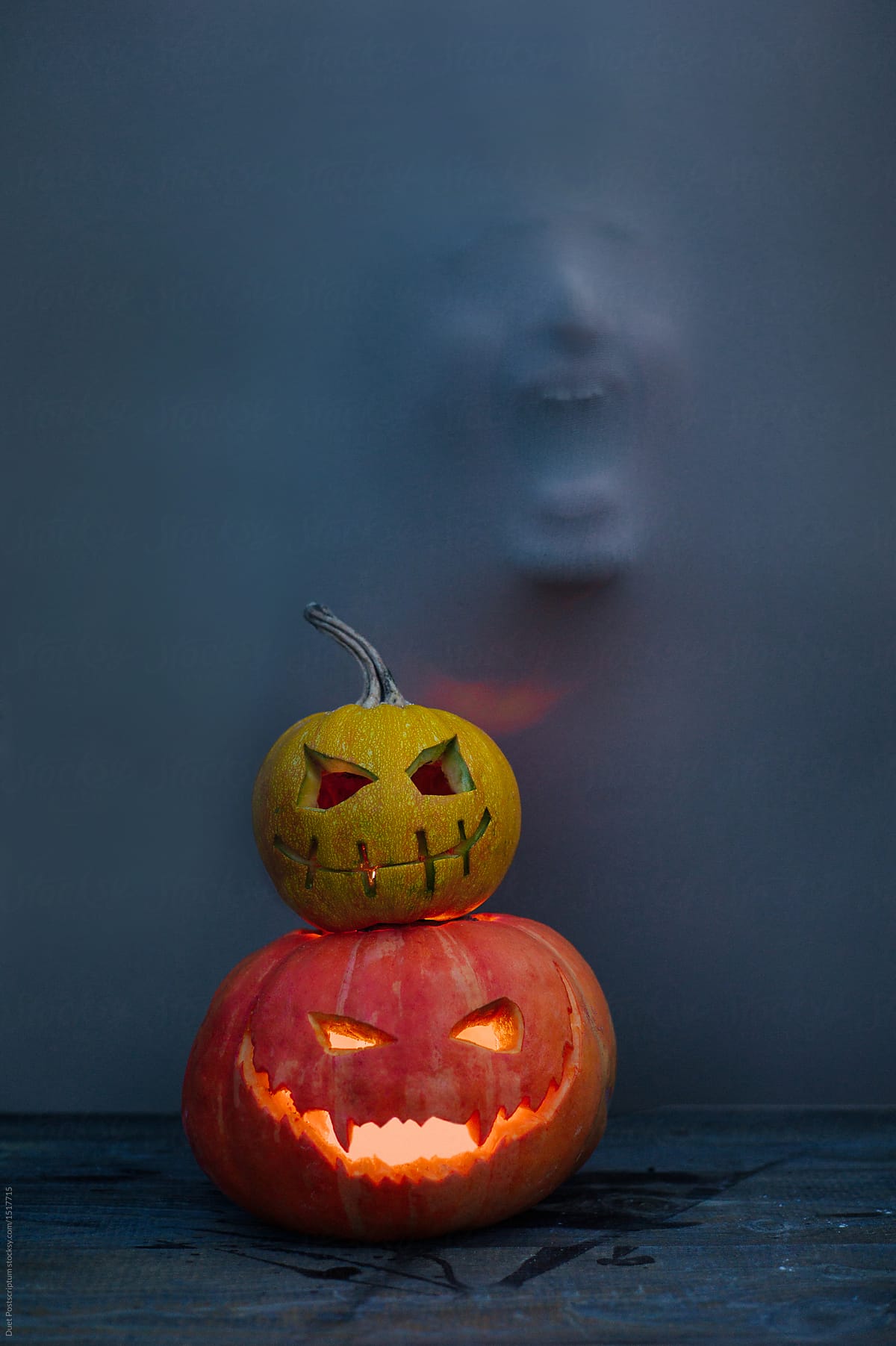 Pumpkin lanterns and mystic face