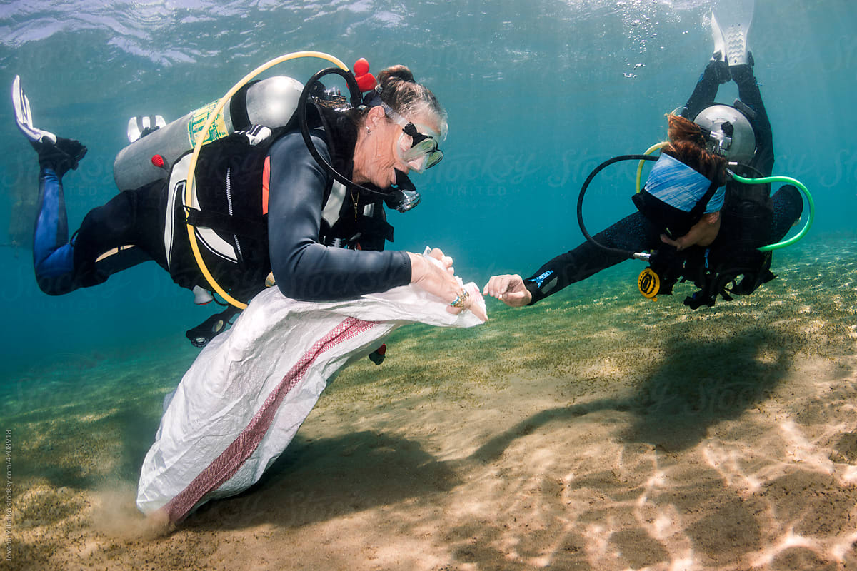 Multigenerational Women at Underwater Clean Up