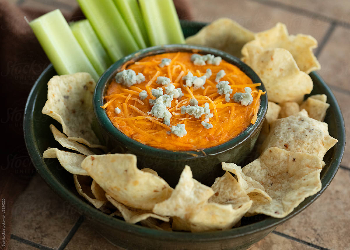 Buffalo Chicken Dip With Chips