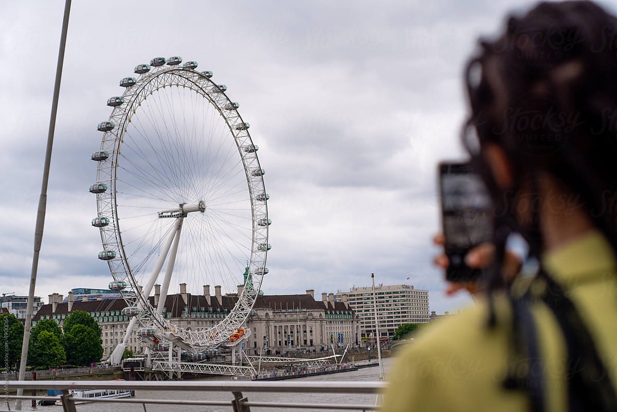 Tourist phone photo in London