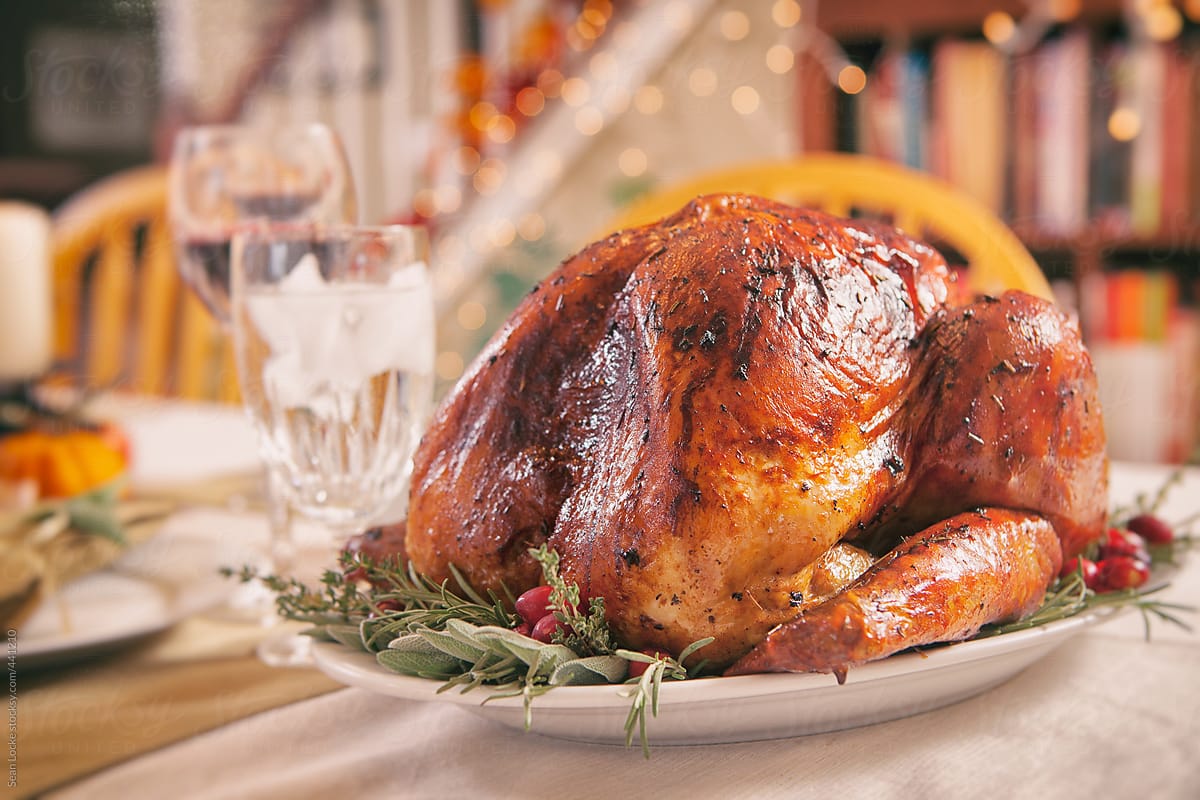 Thanksgiving: Crispy Skinned Turkey Awaits Diners