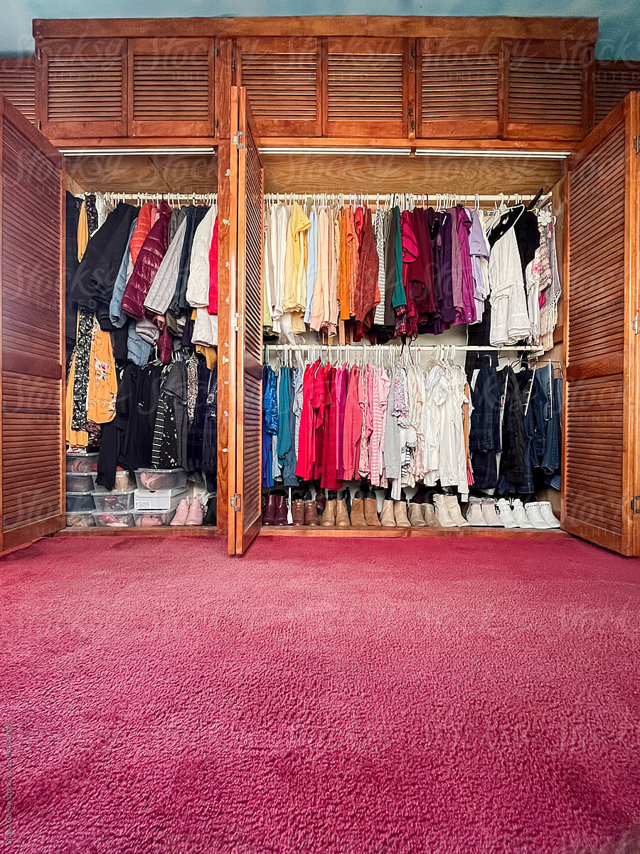 Before and after of a clean and tidy wooden closet