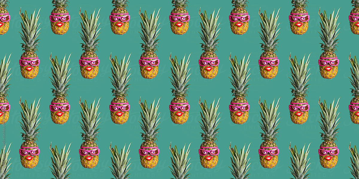 Pattern of pineapples