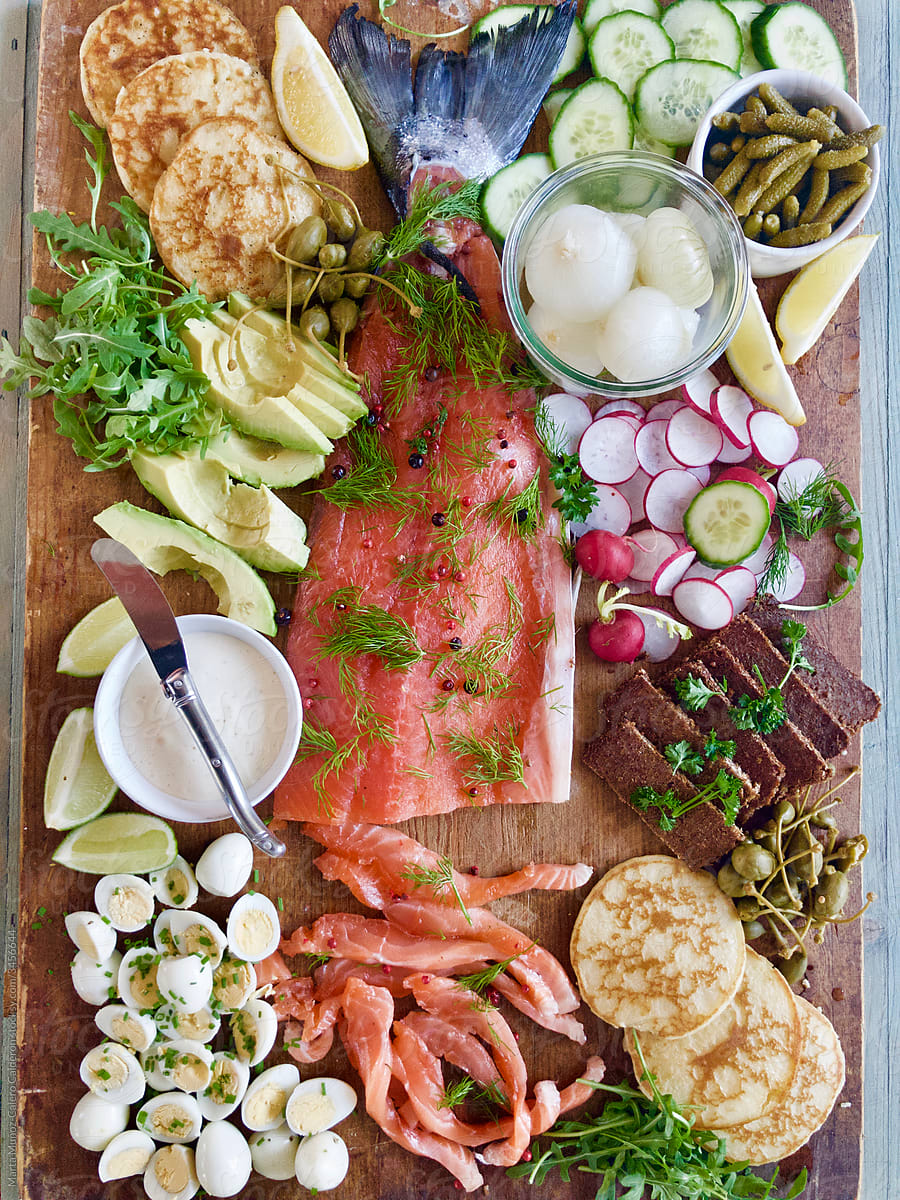 Salmon board with blinis