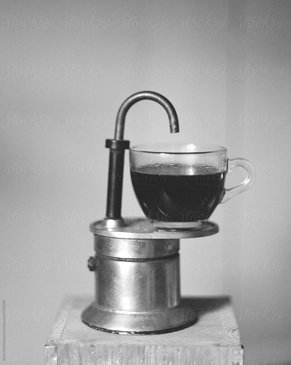 An old Italian geyser coffee machine