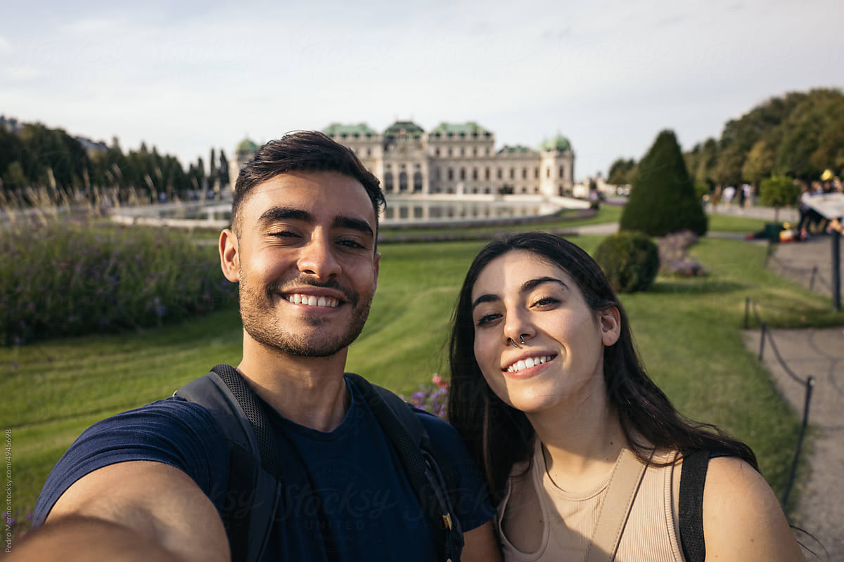 Couple selfie in Belvedere Palace Gardens