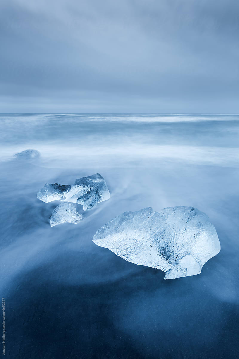 Pieces of ice on Diamond beach
