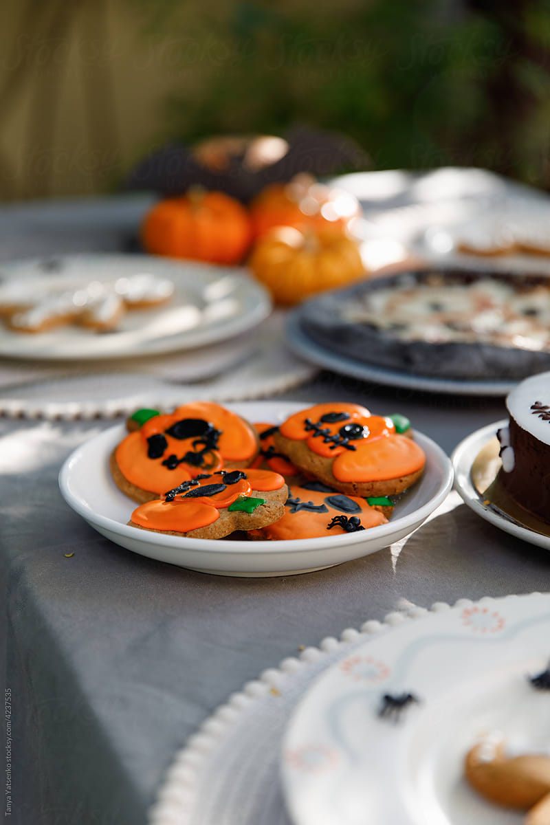 Halloween pumpkins ginger bread cookies