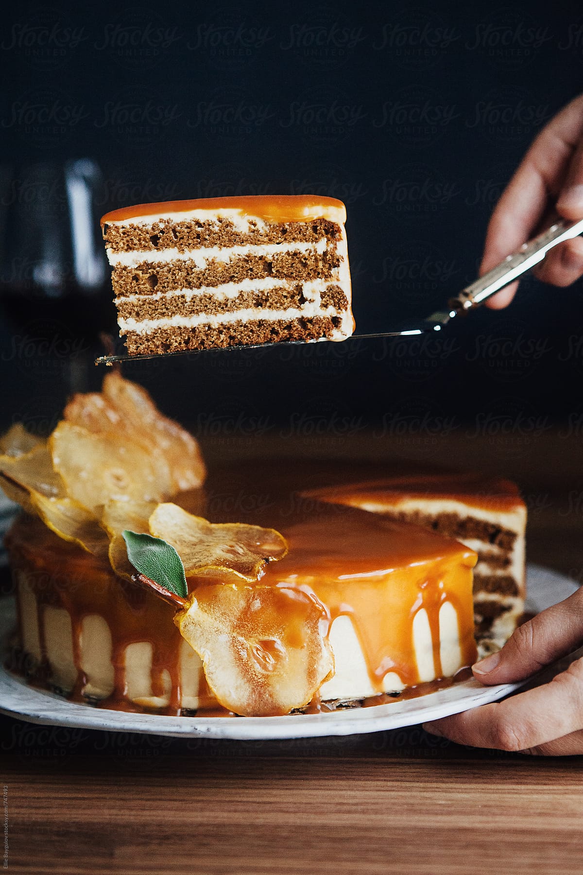 Gingerbread cake with caramel and pear wafers