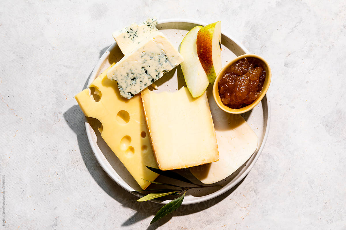 Cheese plate with pear and preserve