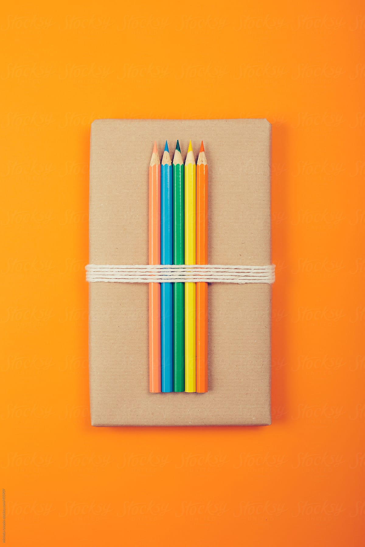 Gift package with colored pencils