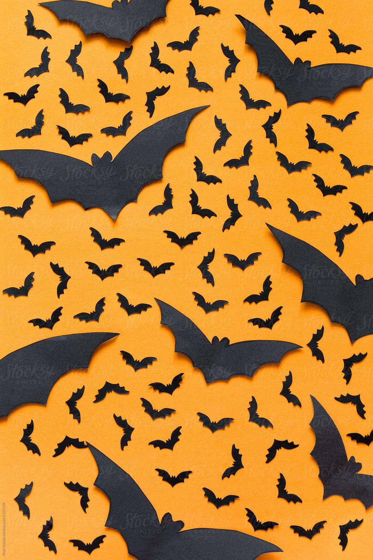Creepy paper halloween bats