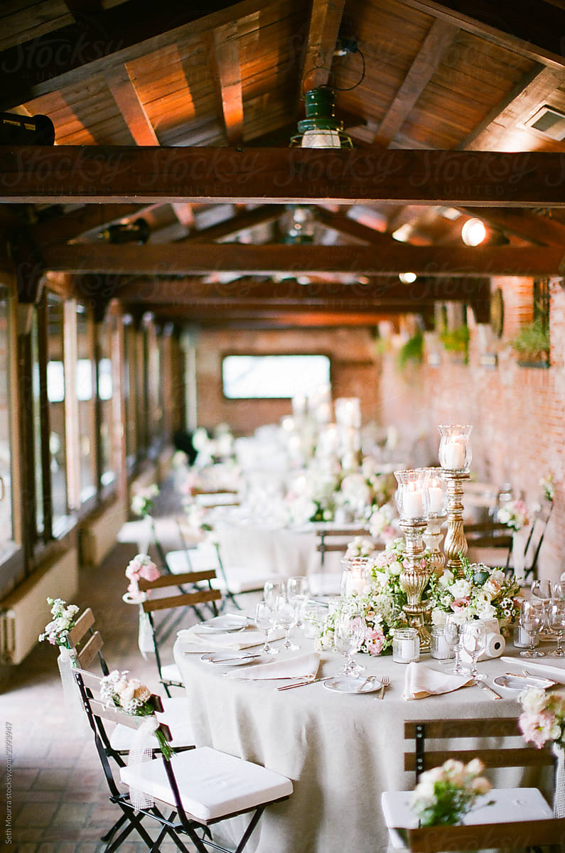 An elegant Italian indoor wedding Reception