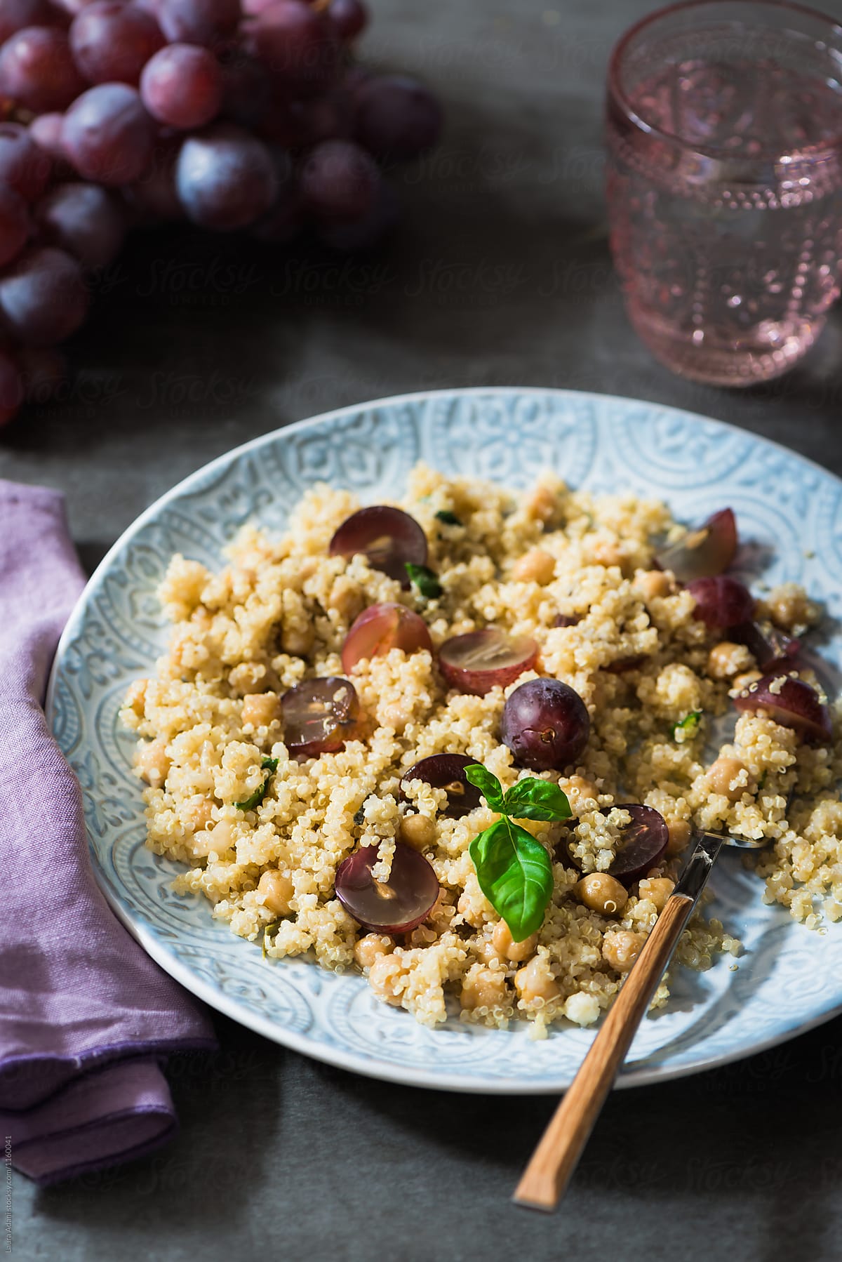 Quinoa salad with chickpeas and grapes