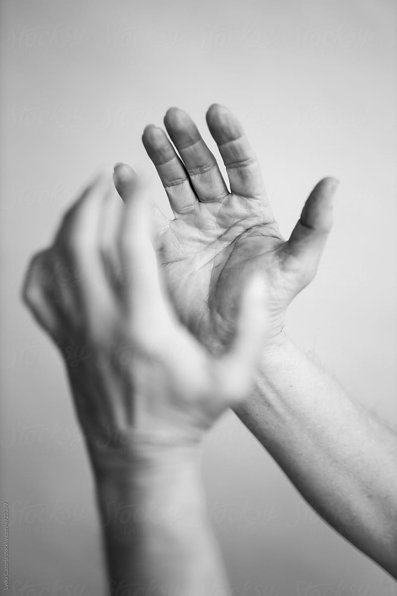 Gesture of clap one\'s hands
