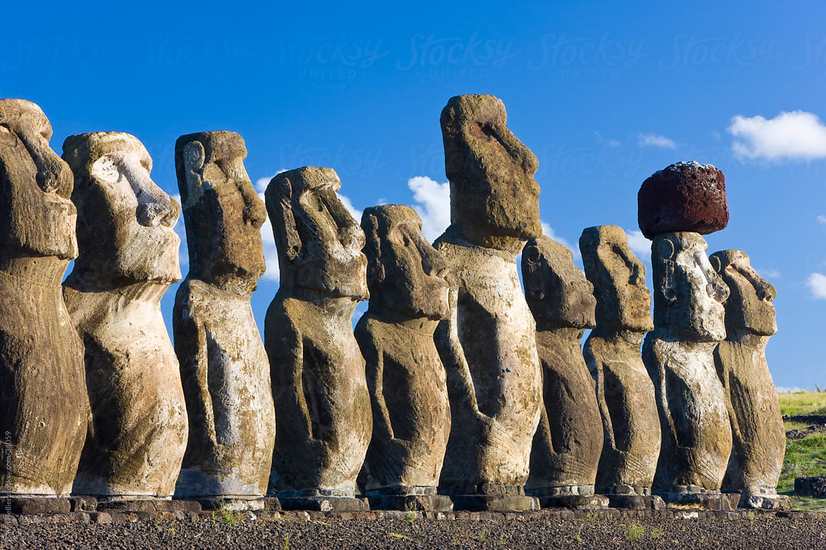 Chile, Rapa Nui, Isla de Pascua (Easter Island),  Moai statues