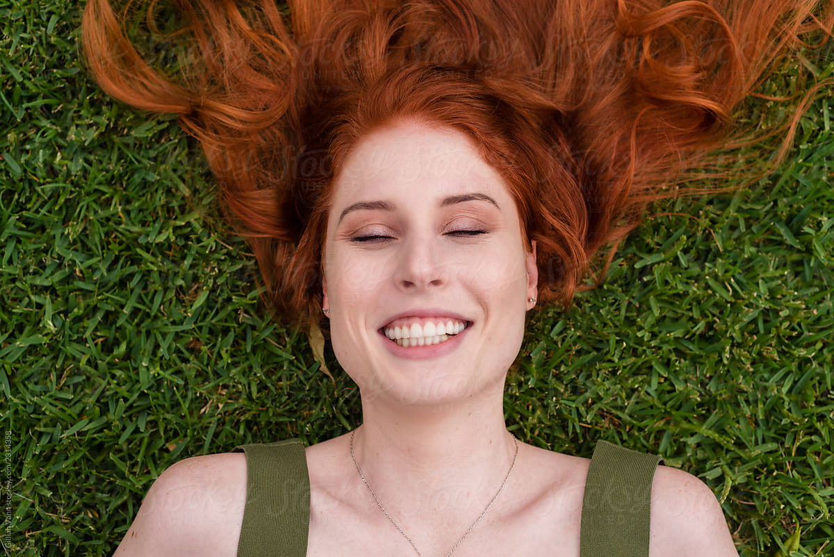 Happy Redhead Woman Laughing Del Colaborador De Stocksy Gillian Vann