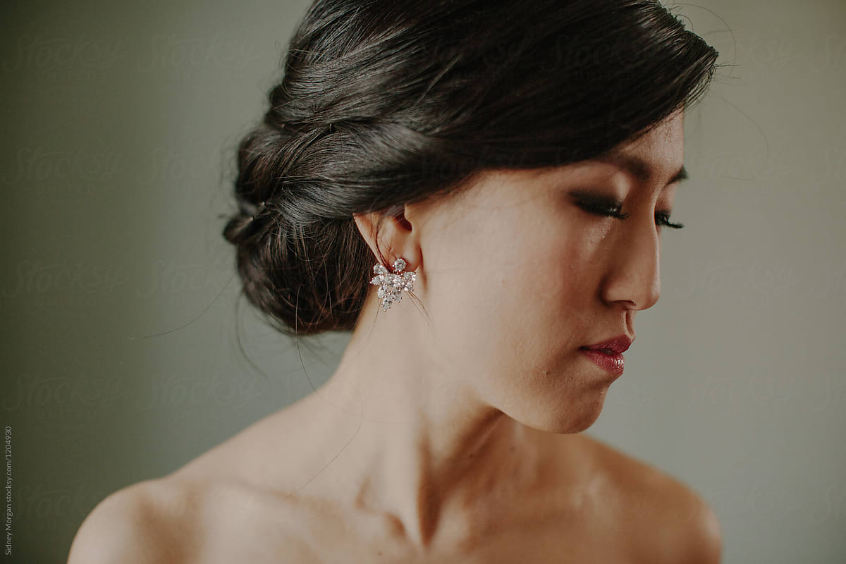 Side Profile Portrait of Korean Bride