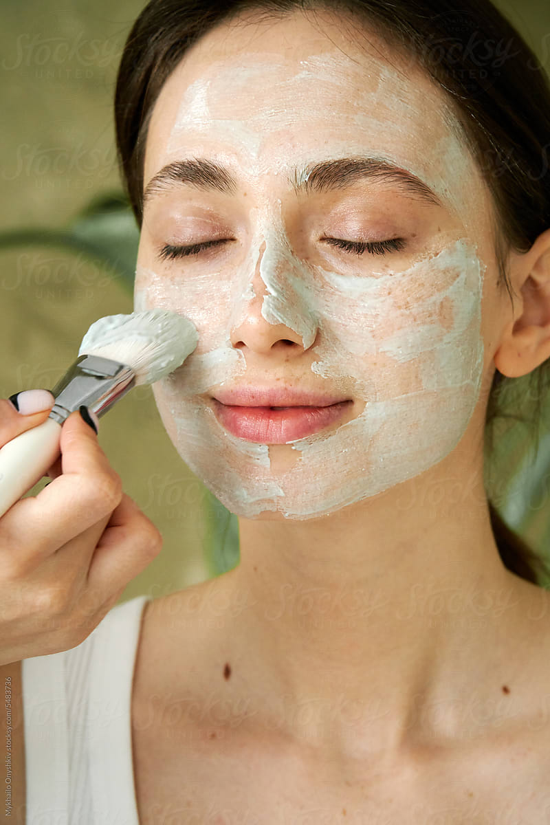 Satisfaction from the process of applying the Beauty mask to the face