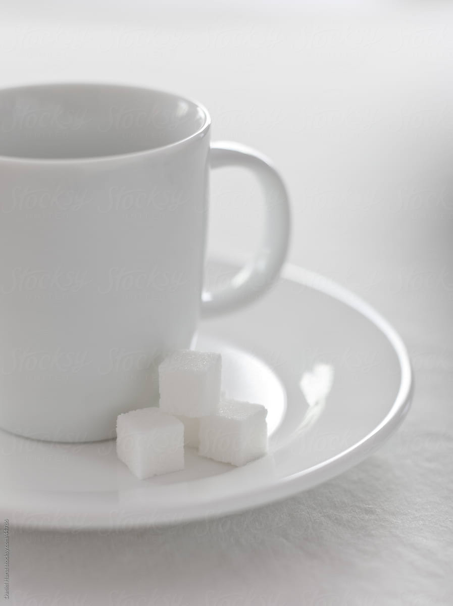 Coffee and sugar cubes