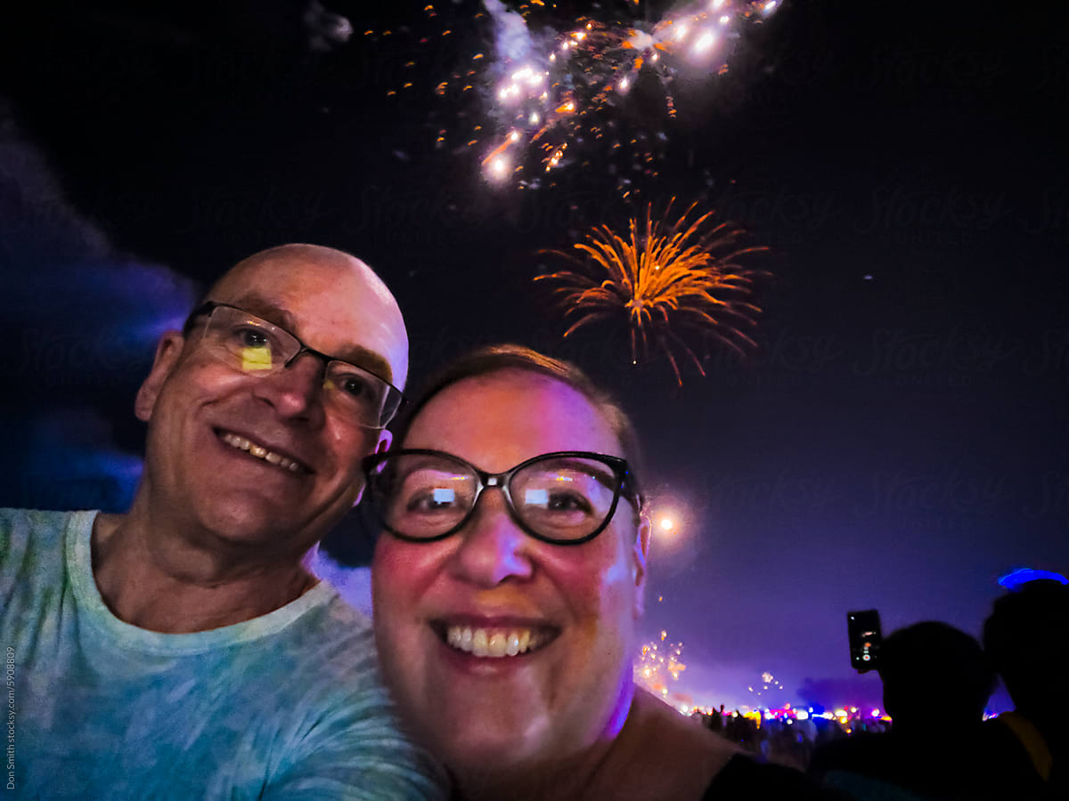 Couple selfie on new year\'s eve