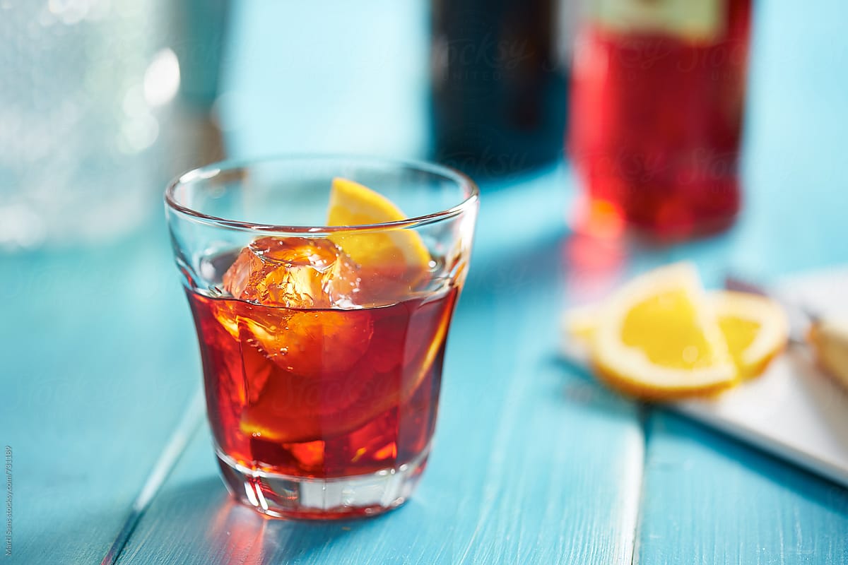 Negroni cocktail, orange slice