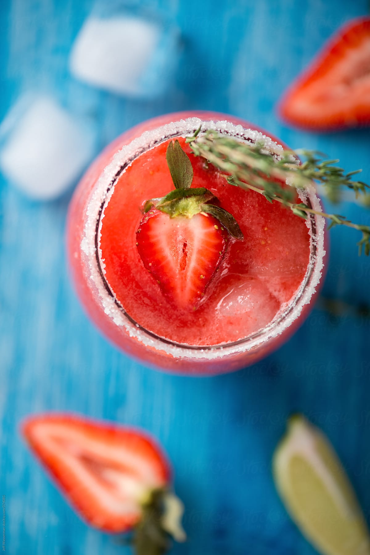 Summertime Drinks: Strawberry Cocktail