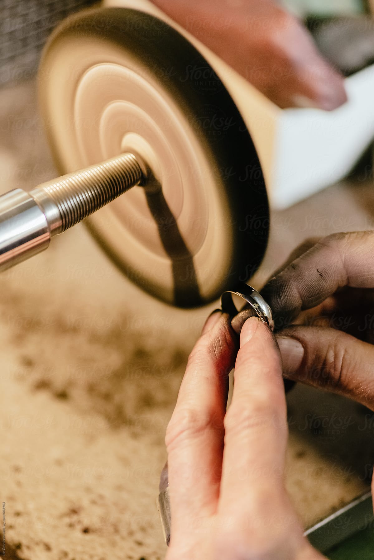 Designer polishing ring
