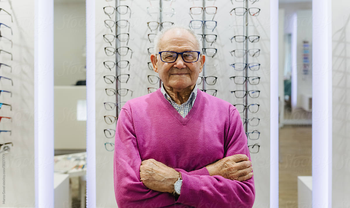 Eyeglass shop