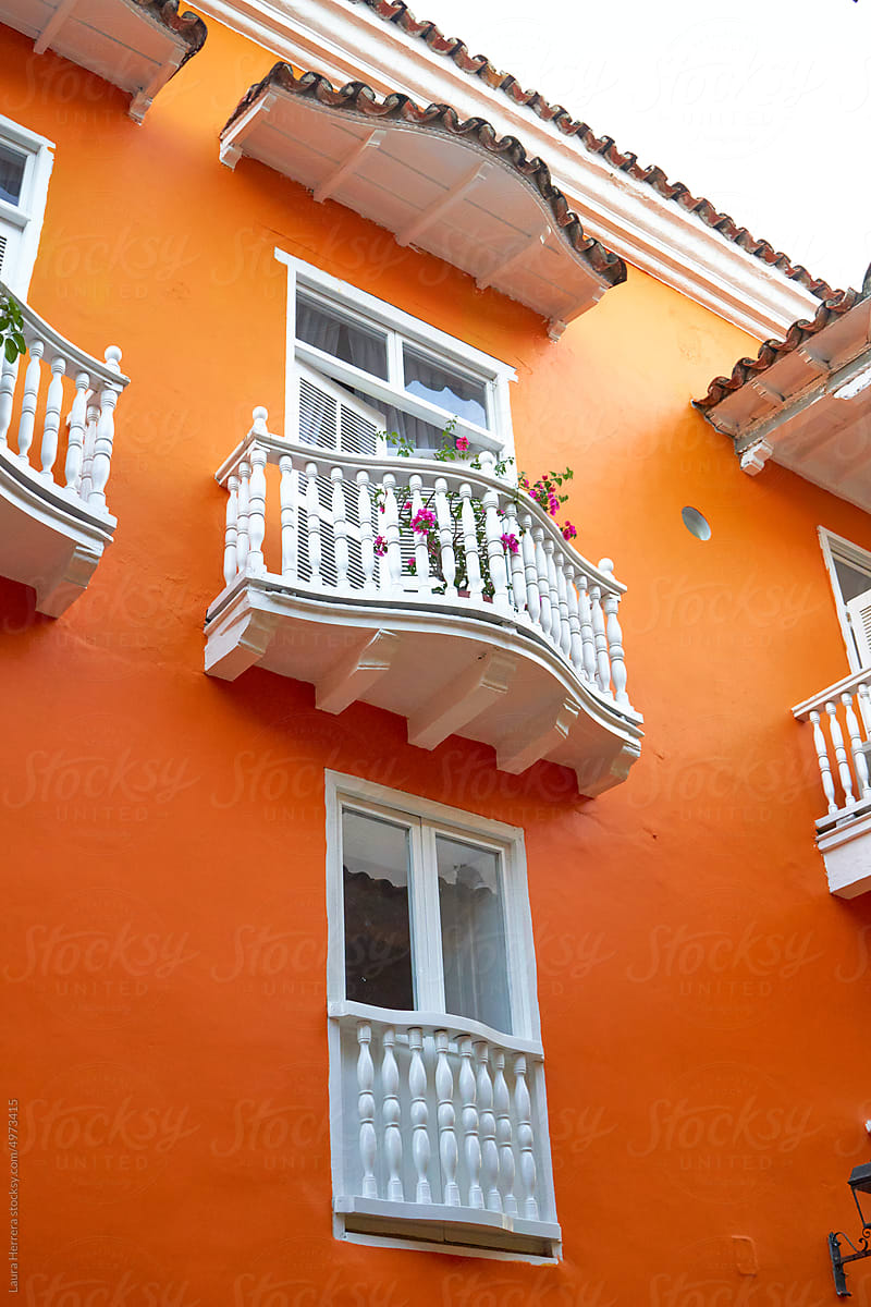 Orange house in Santa marta