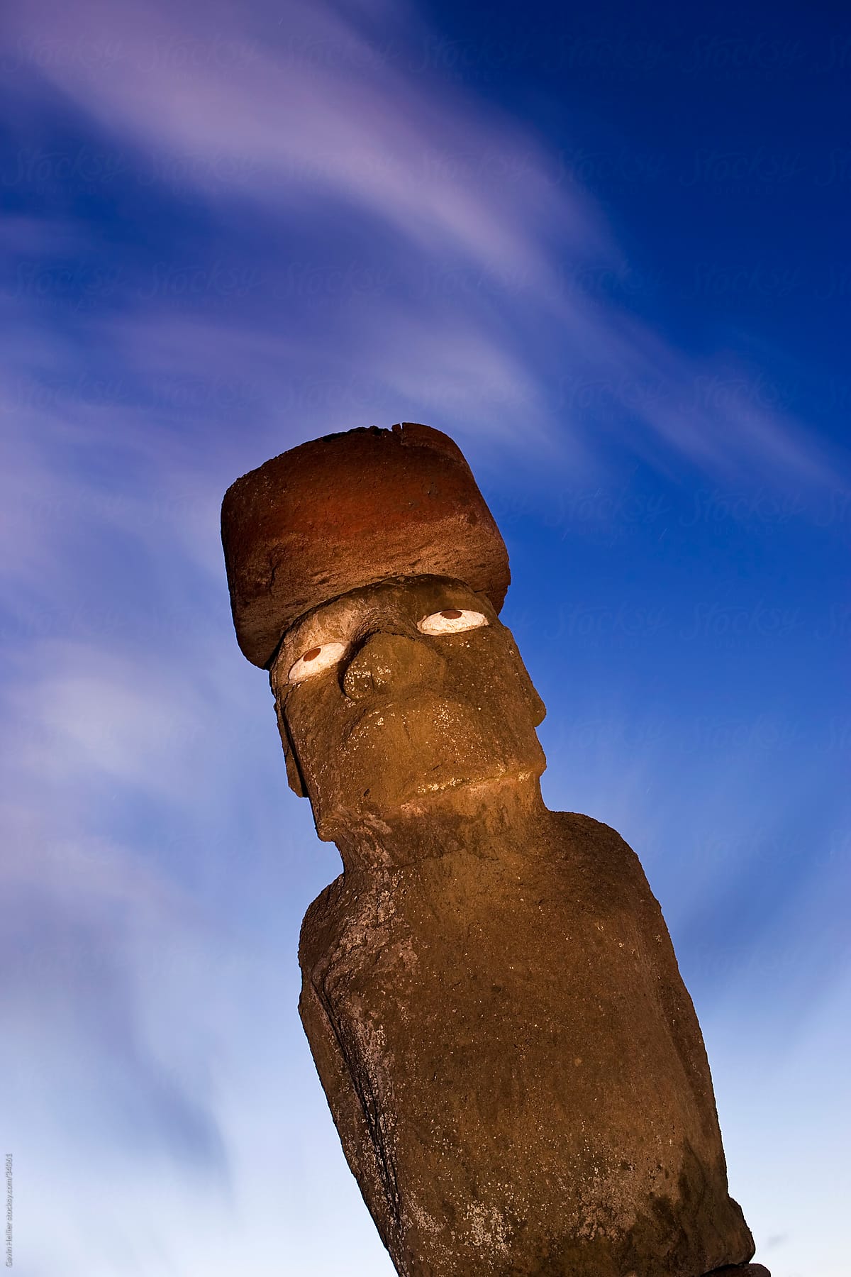 Chile, Rapa Nui, Isla de Pascua (Easter Island), Moai statue