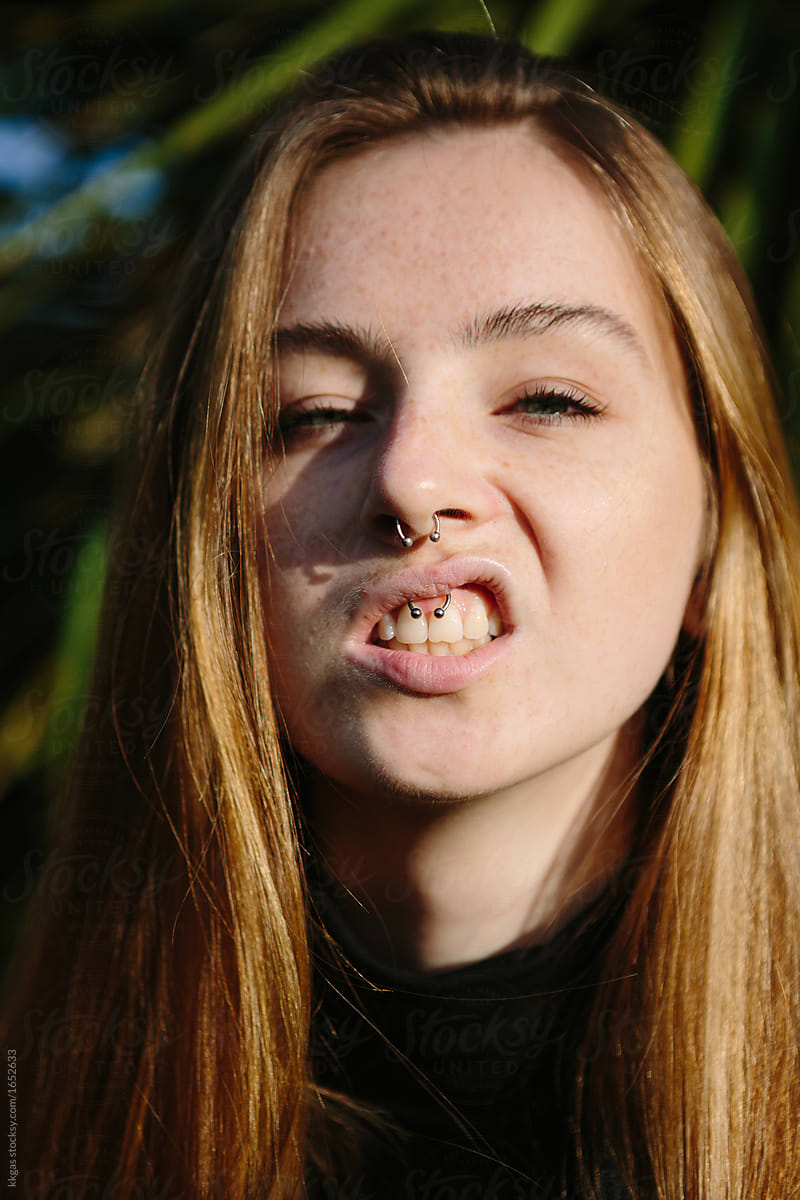 Pretty Young Woman With Freckles Showing Her Septum And -2228