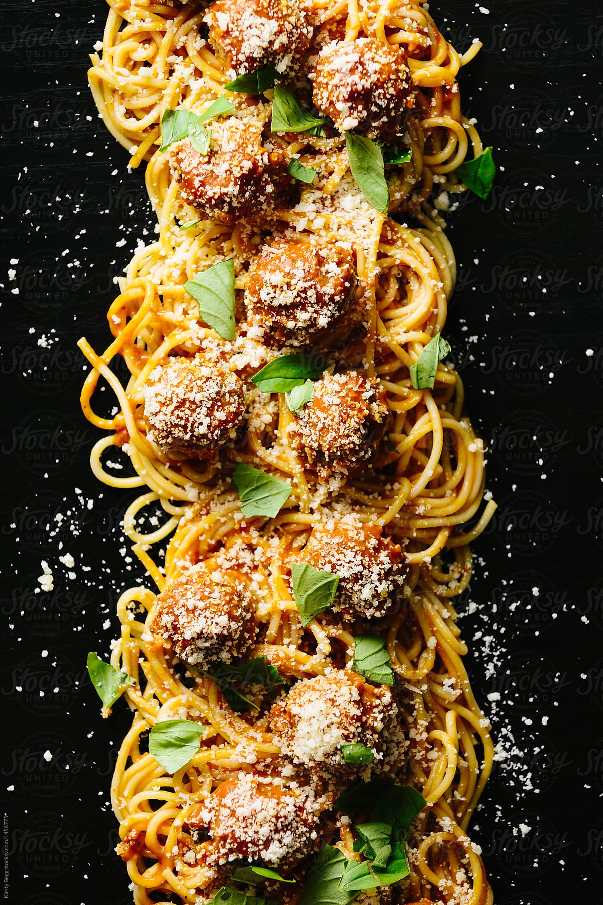 Close up of spagetti and baked meatballs
