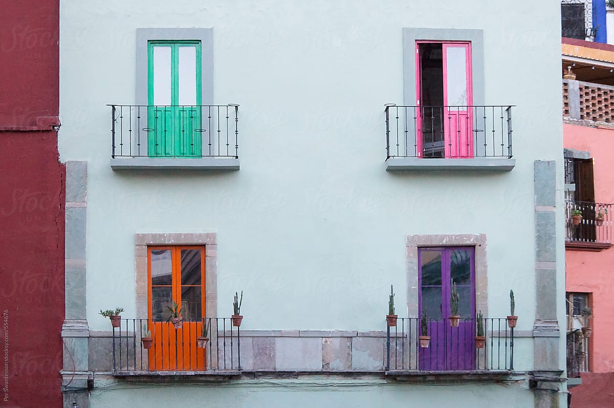 Mexico travel: Colorful house, Guanajuato, Mexico