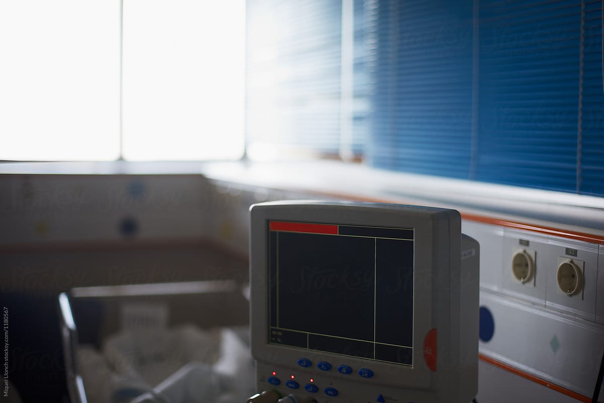 Hospital monitor in a newborn pacient room